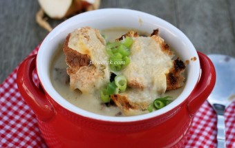 Kartoffelsuppe mit Pastinaken