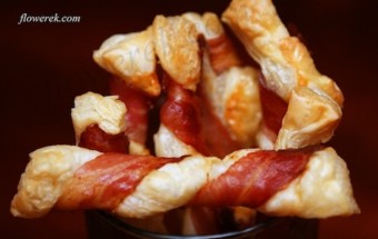 Blätterteig Käse- und Speckröllchen