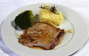 Schweinekoteletts mit Safran-Kartoffelpüree