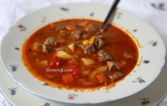 Gulaschsuppe