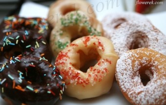 Donuts aus Hefeteig mit Ahornsirupguss