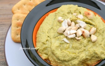 Basilikum Hummus