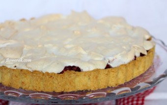 Rhabarber-Tarte mit Baiser