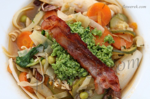 Frühlings-Minestrone