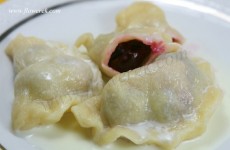 Pierogi mit Kirschen