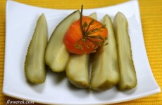 Korniszony – eingelegte Cornichons im Glas